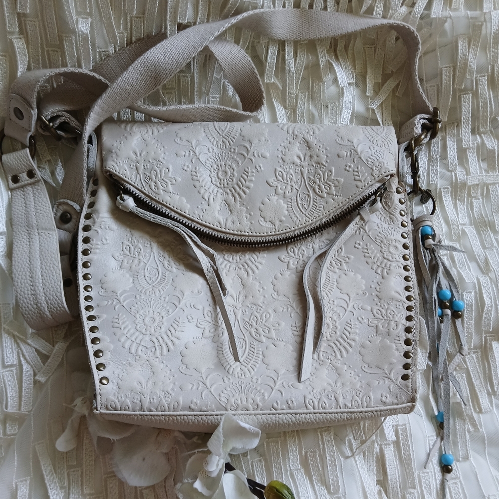 The Sak ' Silverlake' Embossed Shoulder Bag